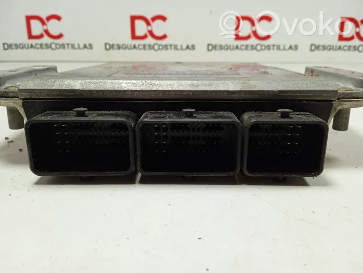 Renault Vel Satis Calculateur moteur ECU 0281011571