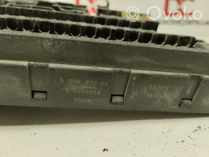 BMW 5 E39 Drošinātāju bloks 690661804