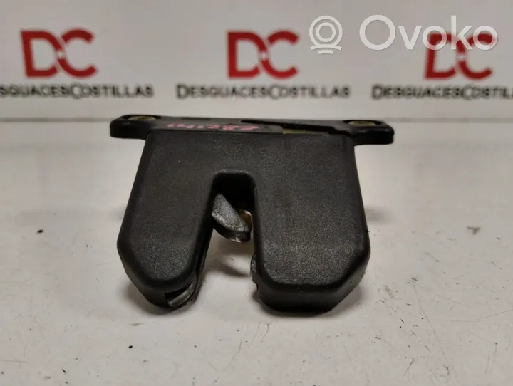 Audi A4 S4 B5 8D Blocco chiusura del portellone 8D5827505