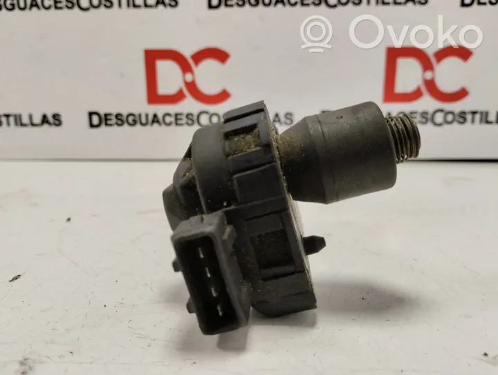 Opel Corsa B Idle control valve (regulator) 0132008602