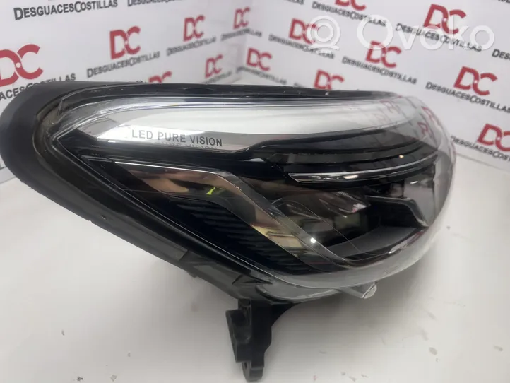 Renault Captur Headlight/headlamp 260107244R