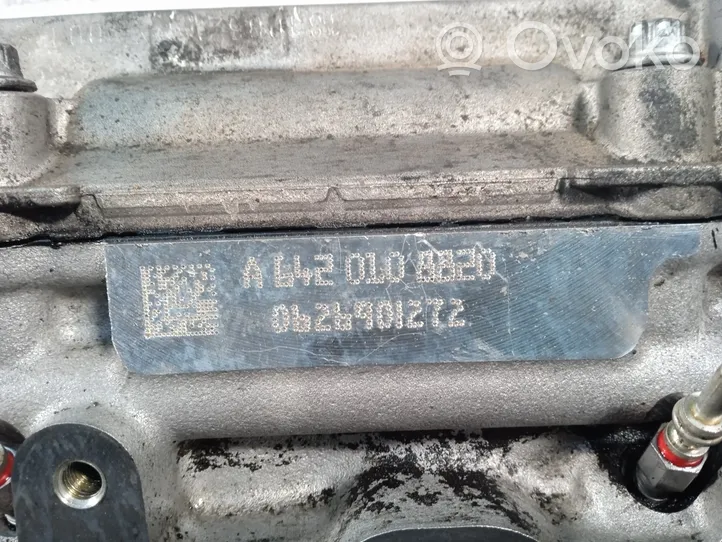 Mercedes-Benz E W211 Engine head R6420163601
