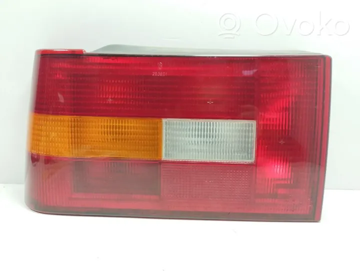 Volvo 440 Feux arrière / postérieurs 460827