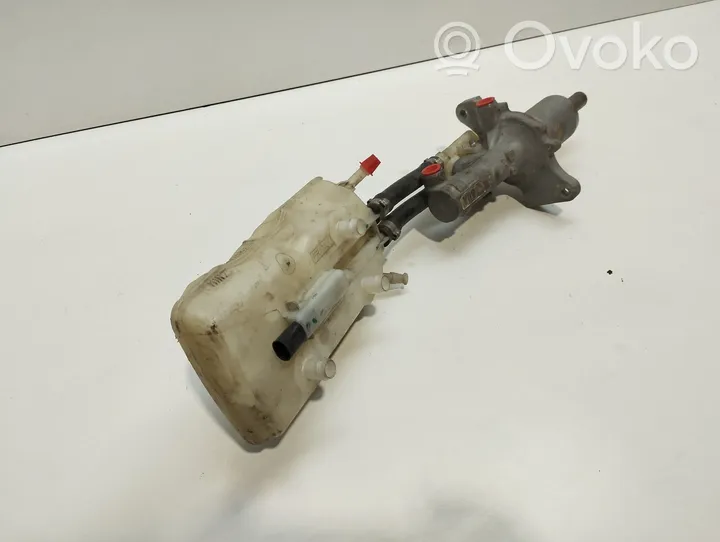 Mercedes-Benz Vito Viano W639 Master brake cylinder A0004317401