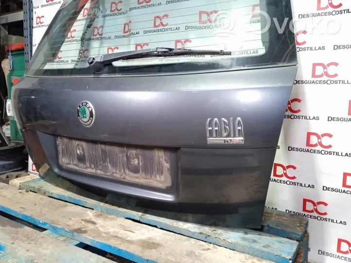 Skoda Fabia Mk1 (6Y) Tylna klapa bagażnika 6Y0827025