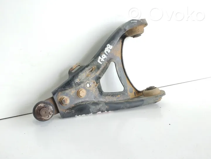 Renault Megane I Triangle bras de suspension inférieur avant 8200737135