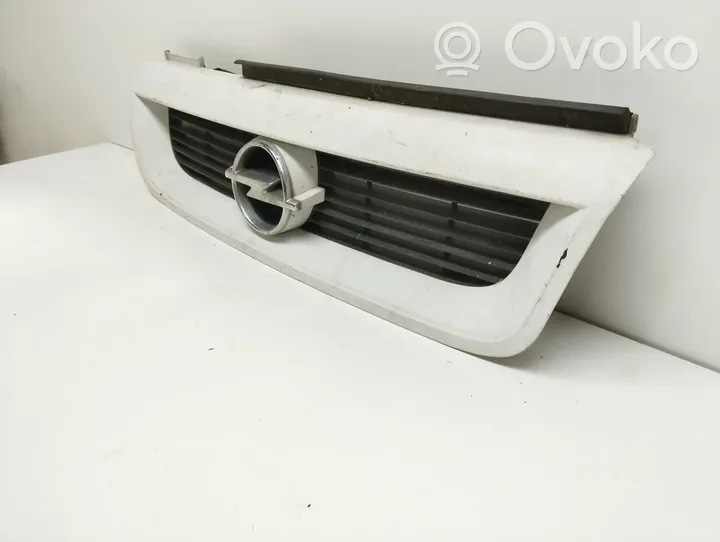 Opel Vectra A Atrapa chłodnicy / Grill 90461334