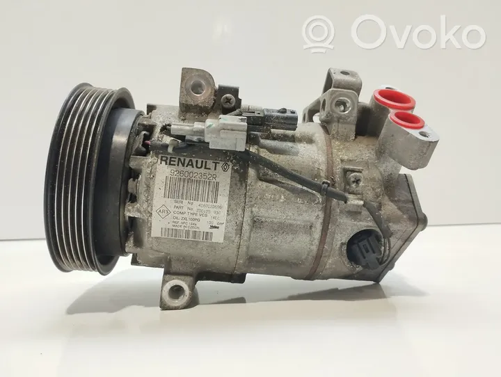Renault Clio IV Ilmastointilaitteen kompressorin pumppu (A/C) 926002352R