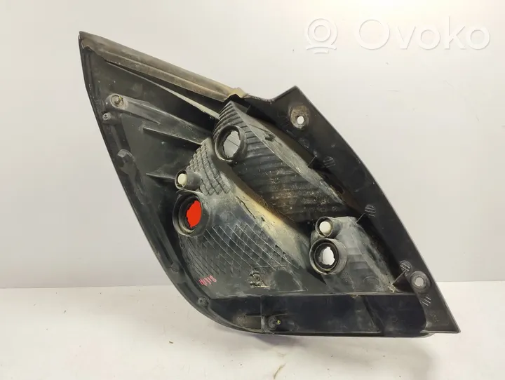 KIA Rio Lampa tylna 924021G2R