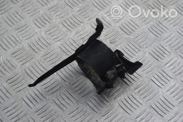 Volkswagen Bora Staffa/supporto di montaggio del filtro carburante 1M0127225