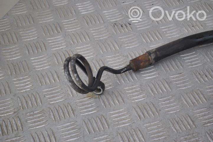 Volkswagen PASSAT B5.5 Power steering hose/pipe/line 8D1422893L