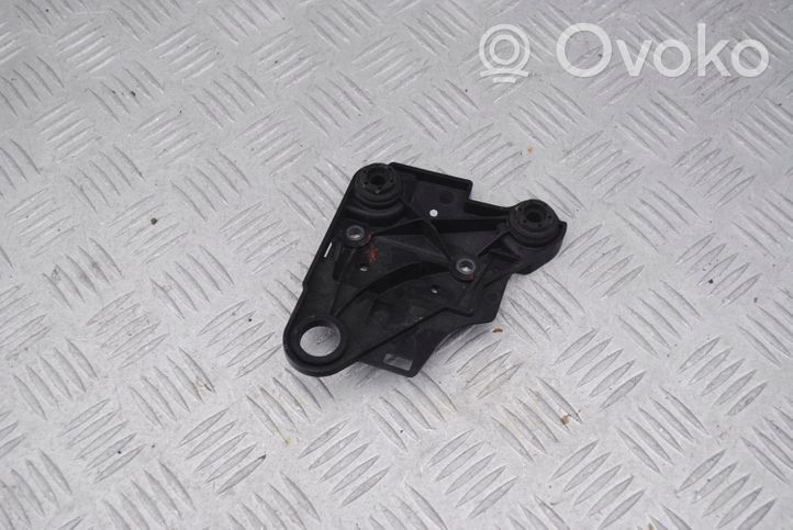 Volkswagen Golf VII Supporto pompa ABS 5Q0614235