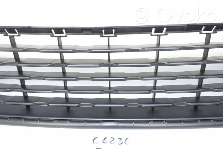 Citroen C3 Picasso Grotelės viršutinės 9681801377 ATRAPA GRILL Z