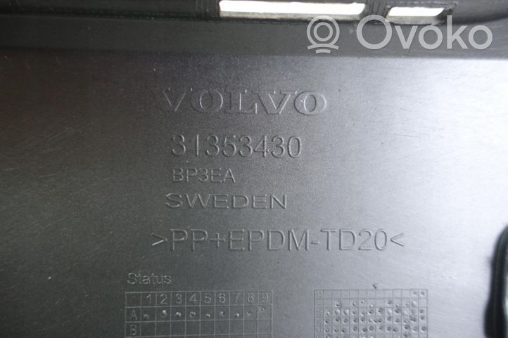 Volvo XC90 Spojler klapy tylnej / bagażnika ZDERZAK SPOILER TYŁ VOLVO