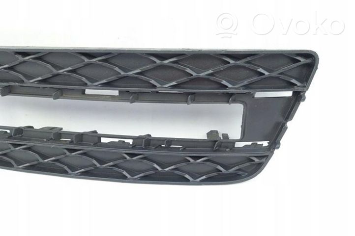 Mercedes-Benz GL X166 Grille inférieure de pare-chocs avant A1668201456