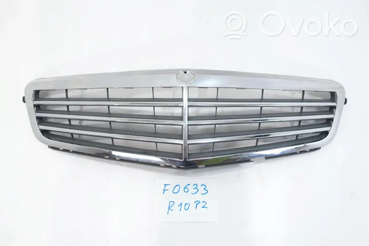 Mercedes-Benz C W204 Maskownica / Grill / Atrapa górna chłodnicy MERCEDES