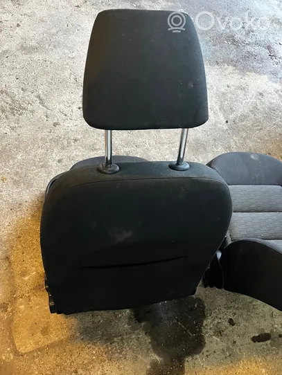 Skoda Octavia Mk2 (1Z) Fotele / Kanapa / Komplet 