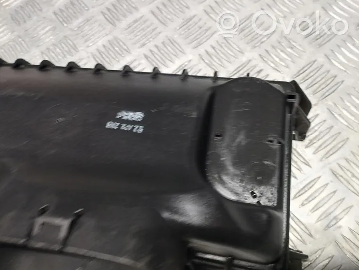 BMW 3 F30 F35 F31 Oro filtro dėžė 70528996