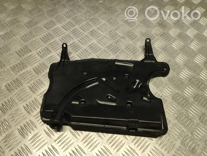 BMW 2 F45 Įsiurbimo rezonatorius 8570016