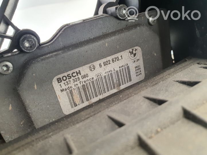 BMW 3 E46 Elektrinis radiatorių ventiliatorius 6922670