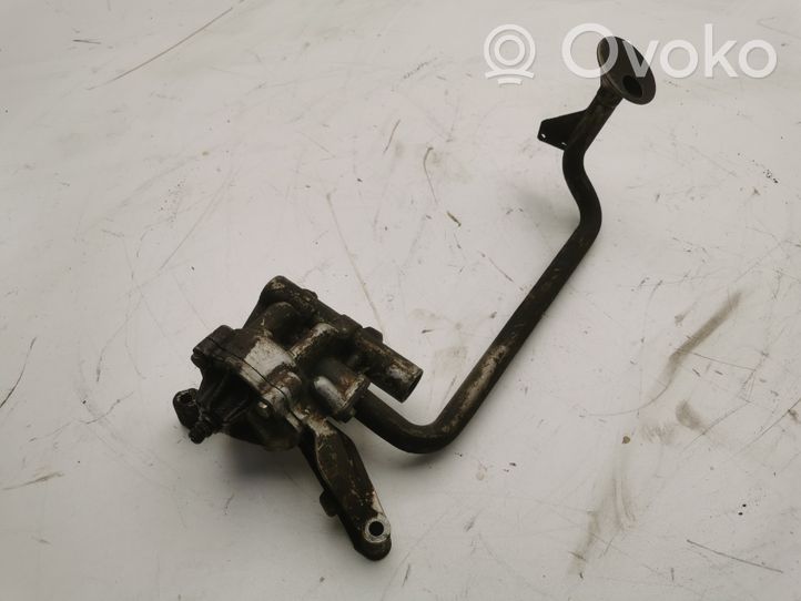 BMW 5 E34 Oil pump 1740967