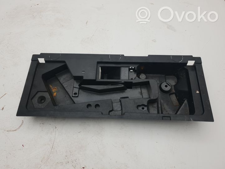 BMW 5 E34 Autres éléments garniture de coffre 8120797