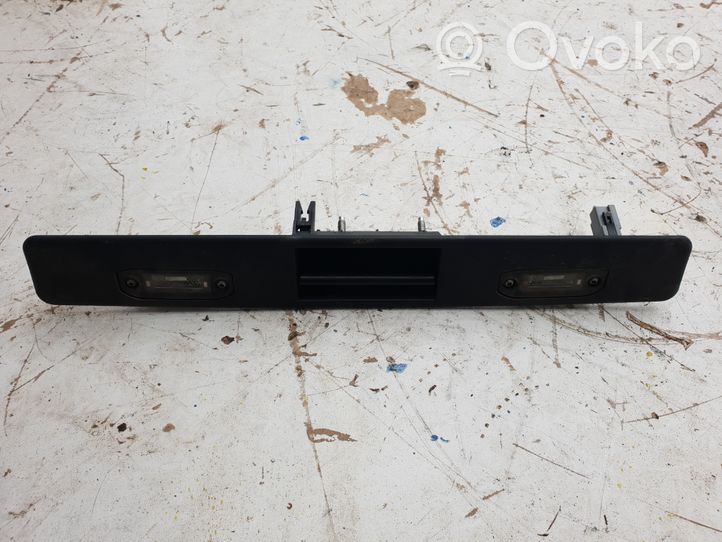 Volvo XC90 Barra de luz de la matrícula/placa de la puerta del maletero 30699743
