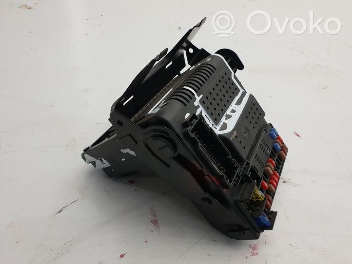 Volvo XC90 Fuse module 28062211