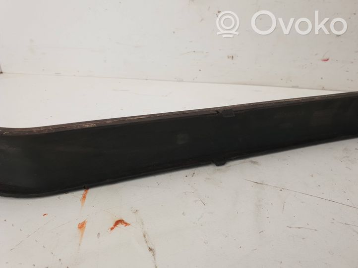 BMW 3 E36 Modanatura separatore del paraurti anteriore BM51000A