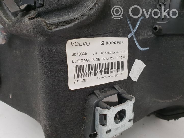 Volvo V60 Boczek / Tapicerka / bagażnika 39804319