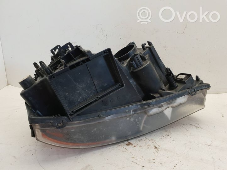 Volvo XC90 Lampa przednia 8620575