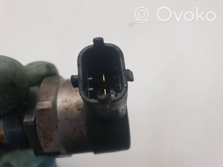 Volvo XC90 Fuel pressure regulator 30777576