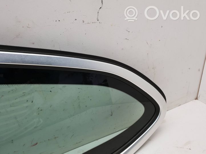 Volvo V60 Fenêtre latérale avant / vitre triangulaire E000001