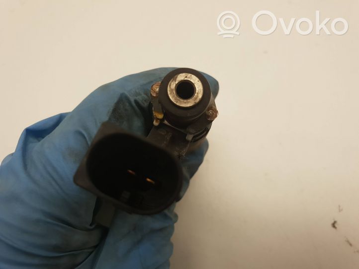 Audi A1 Injecteur de carburant 03906036