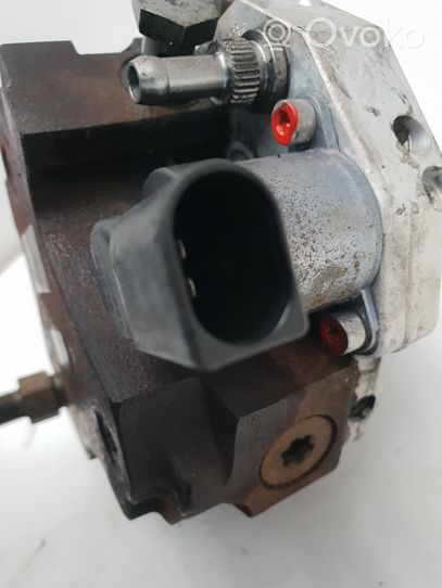 BMW X3 E83 Fuel injection high pressure pump 7798333