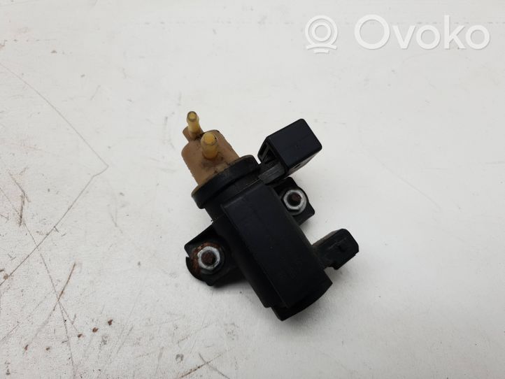 Opel Zafira C Turbo solenoid valve 55573362