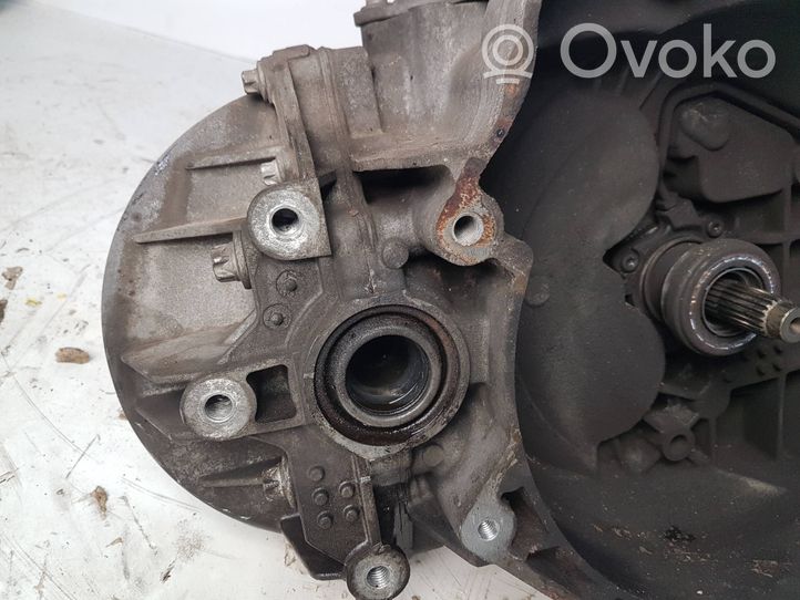 Opel Astra J Supporto di montaggio scatola del cambio 13248569