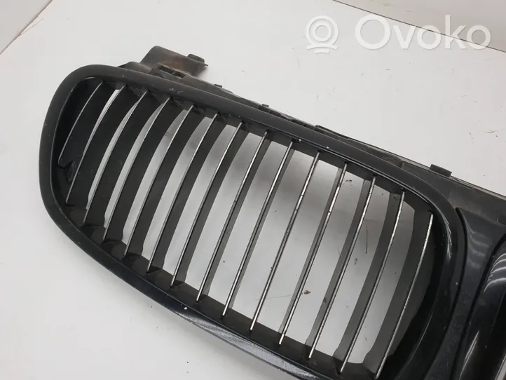 BMW 7 E65 E66 Grille de calandre avant 10627110