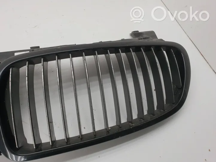 BMW 7 E65 E66 Grille de calandre avant 10627110