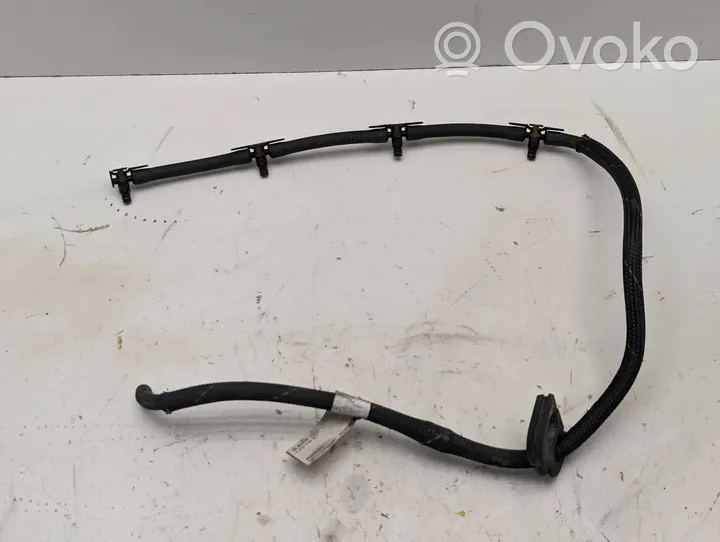 Toyota Avensis T270 Linea/tubo/manicotto combustibile 858345801