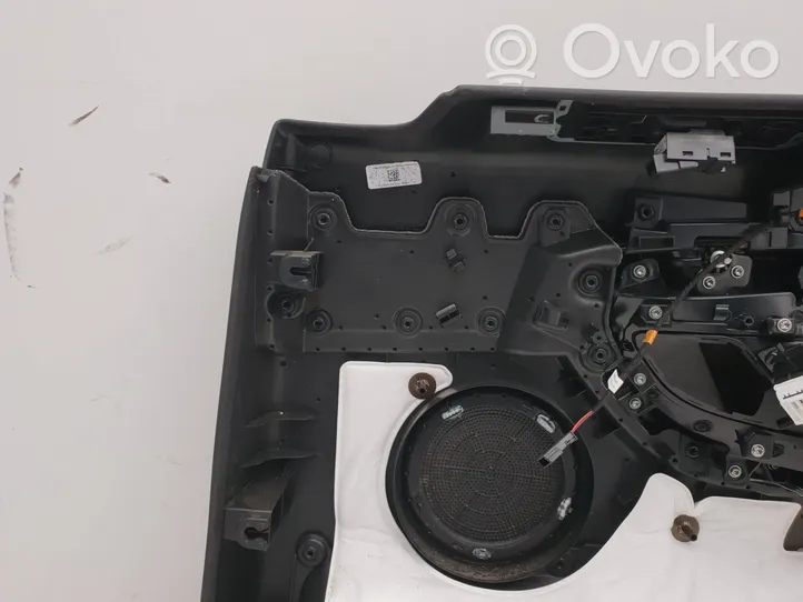 Land Rover Discovery Sport Takaoven lista (muoto) 