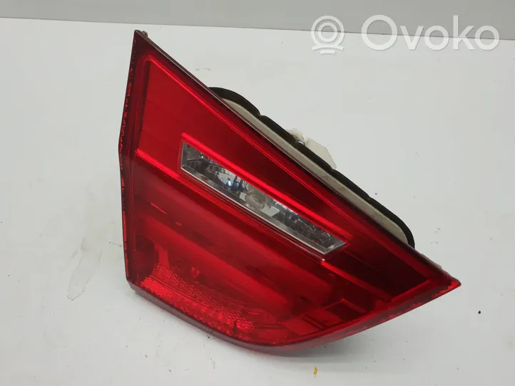 BMW 3 E90 E91 Lampy tylnej klapy bagażnika 7154155