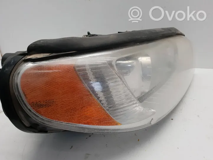 Volvo XC70 Lampa przednia 31214169