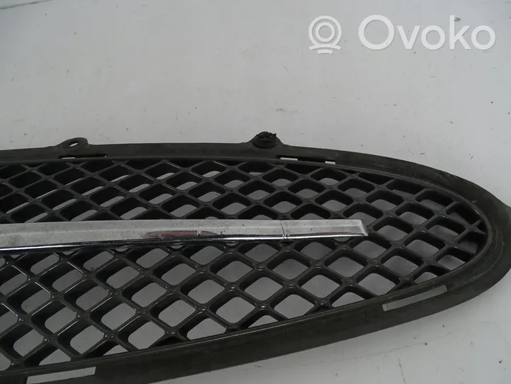 Jaguar XK8 - XKR Grille calandre supérieure de pare-chocs avant 6W8317F791AB