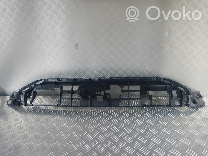 Audi A6 S6 C8 4K Renfort de pare-chocs avant 4K0807233A