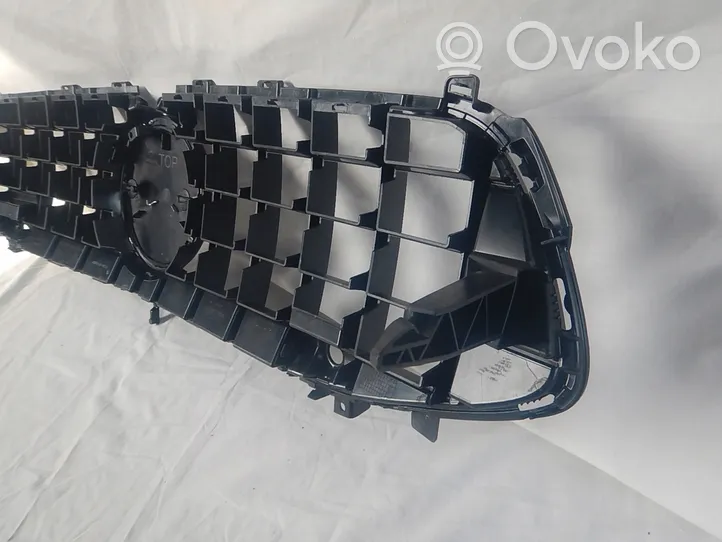 Mercedes-Benz CLA C118 X118 Grille calandre supérieure de pare-chocs avant A1188883600