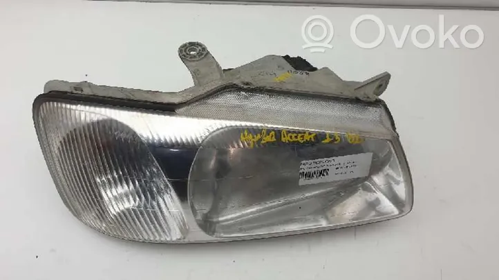 Hyundai Accent Phare frontale 92102250