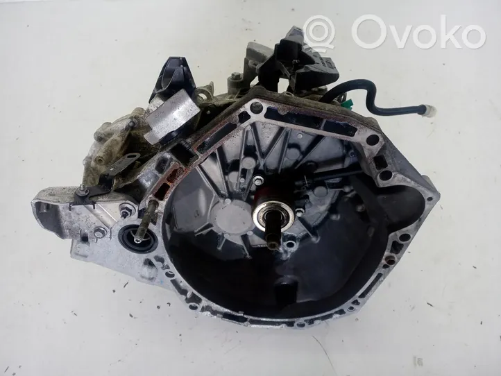 Renault Megane III Mechaninė 5 pavarų dėžė TL4A054