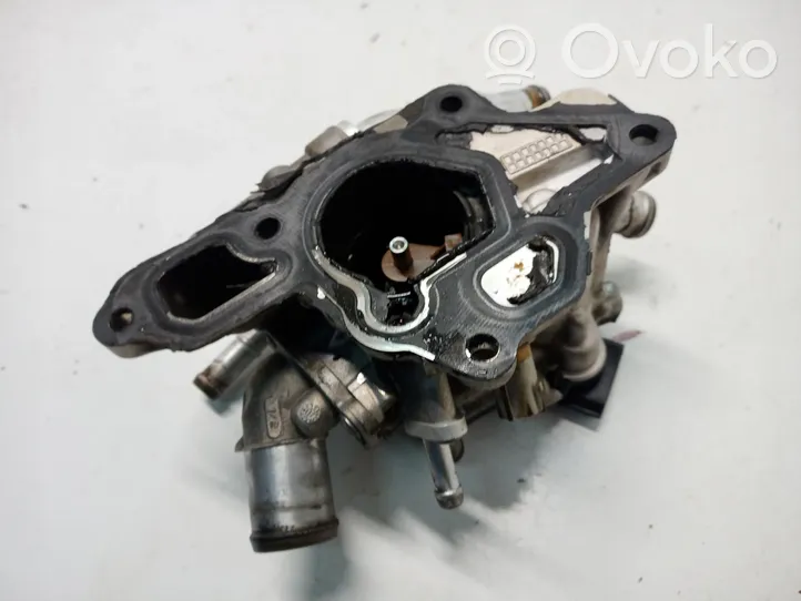 Renault Megane IV Boîtier de thermostat V29045061