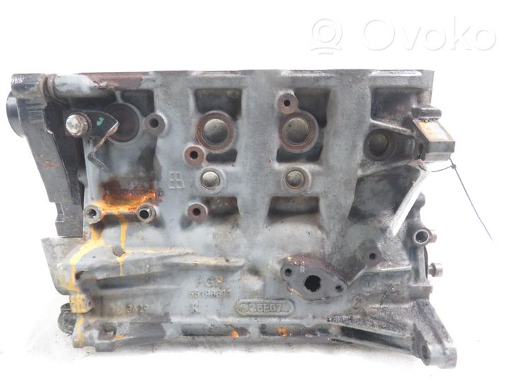Opel Zafira B Engine block 